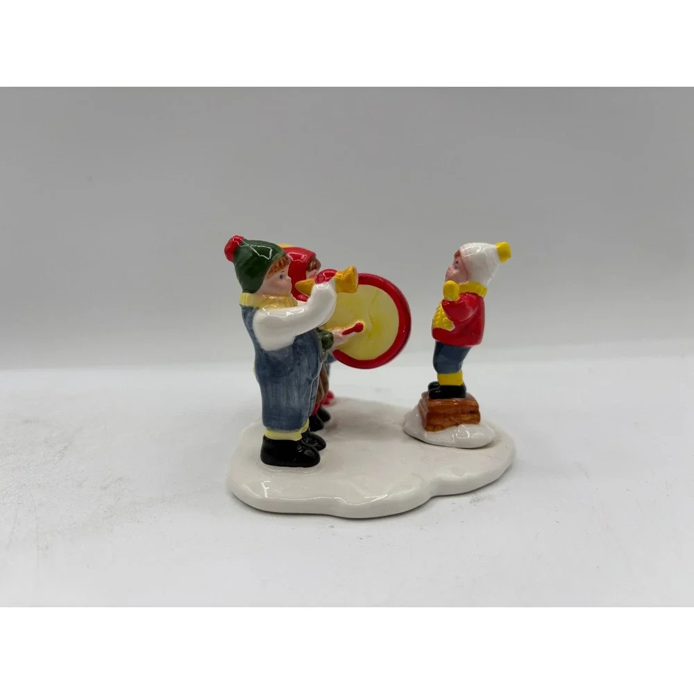 Department 56 1987 Vintage Original Snow Village Children in Band 5104-7 Retired